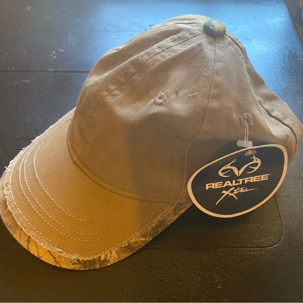 Real Tree cap w camo trim NWT